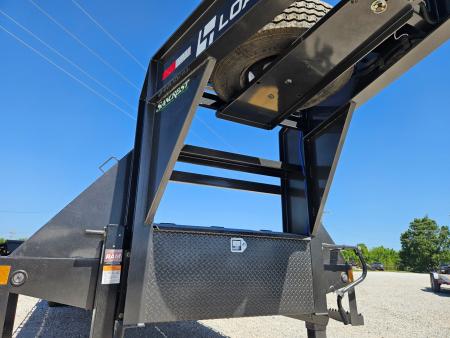 New 2026 Load Trail 102X32 TANDEM LO-PRO GOOSENECK W/ 12K AXLES MAX RAMPS & 14PLY