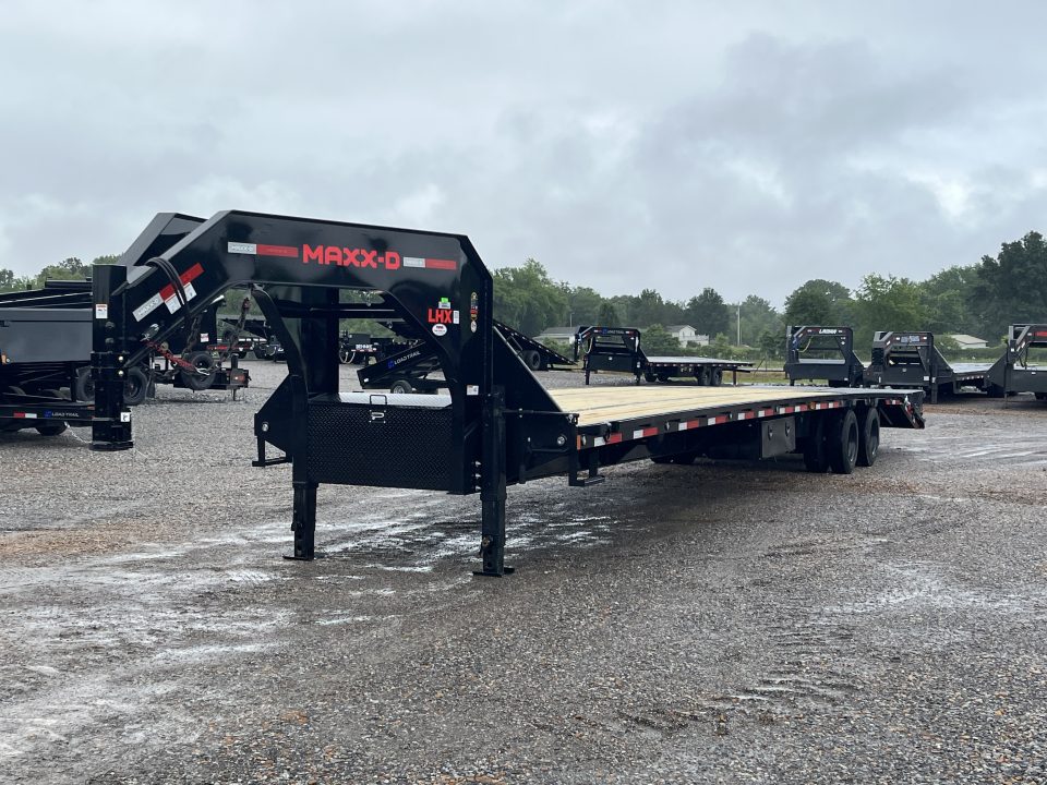 New 2027 MAXXD Gooseneck AIR RIDE Flatbed Trailer | 102" x 40' 40K GVWR