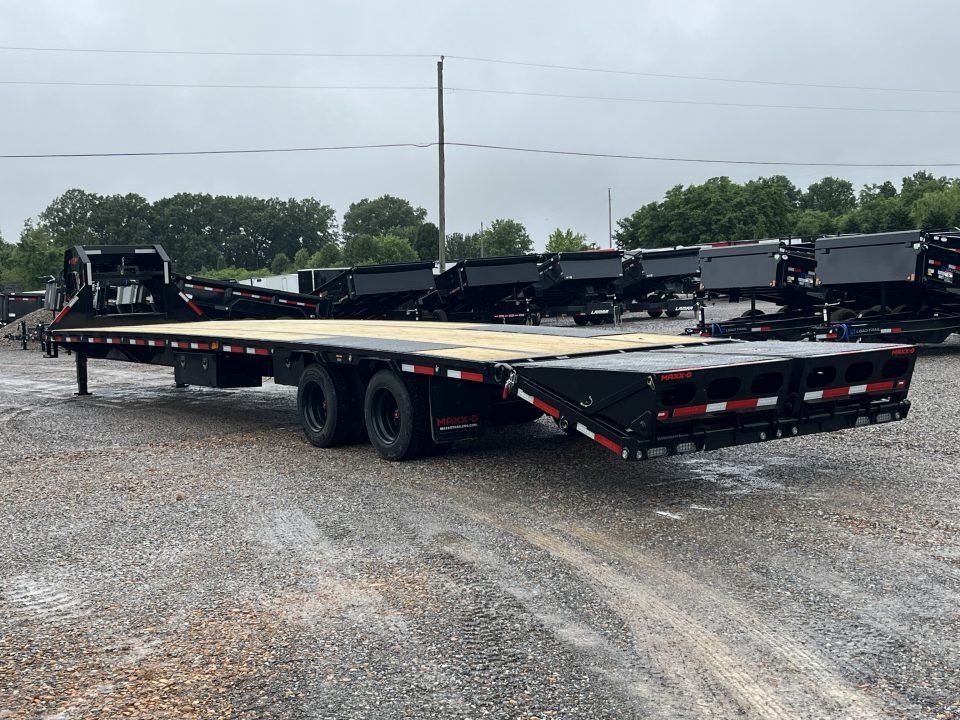 New 2027 MAXXD Gooseneck AIR RIDE Flatbed Trailer | 102" x 40' 40K GVWR