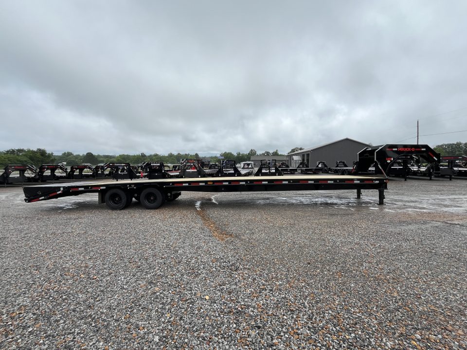 New 2027 MAXXD Gooseneck AIR RIDE Flatbed Trailer | 102" x 40' 40K GVWR