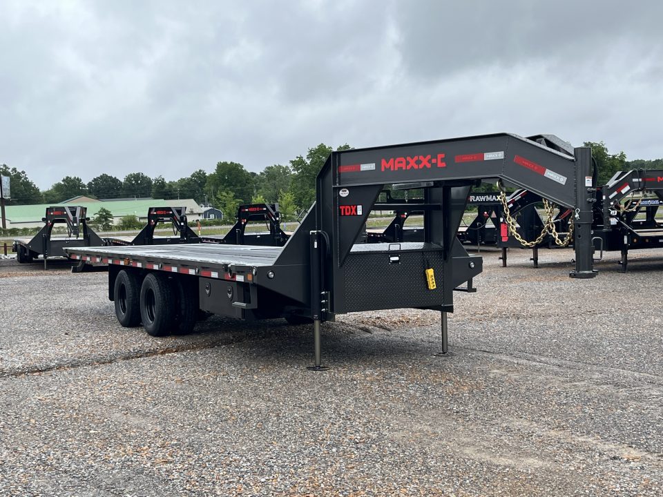 New 2027 MAXXD Gooseneck Trailer | 102" x 26' 25.9K GVWR