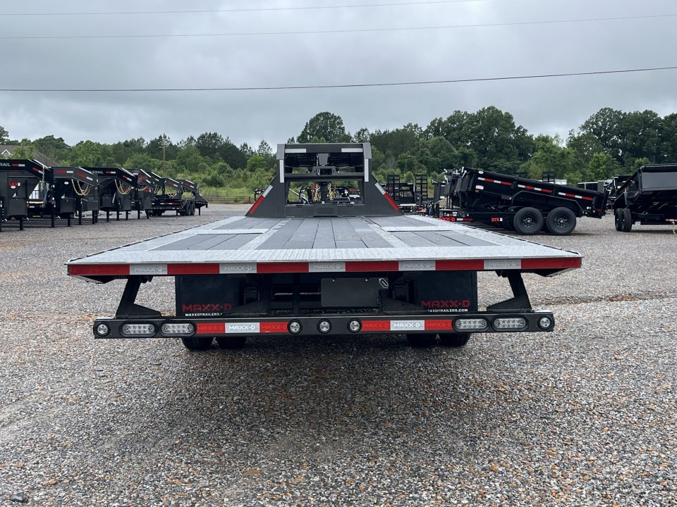 New 2027 MAXXD Gooseneck Trailer | 102" x 26' 25.9K GVWR