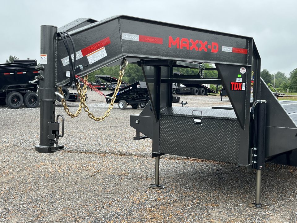 New 2027 MAXXD Gooseneck Trailer | 102" x 26' 25.9K GVWR