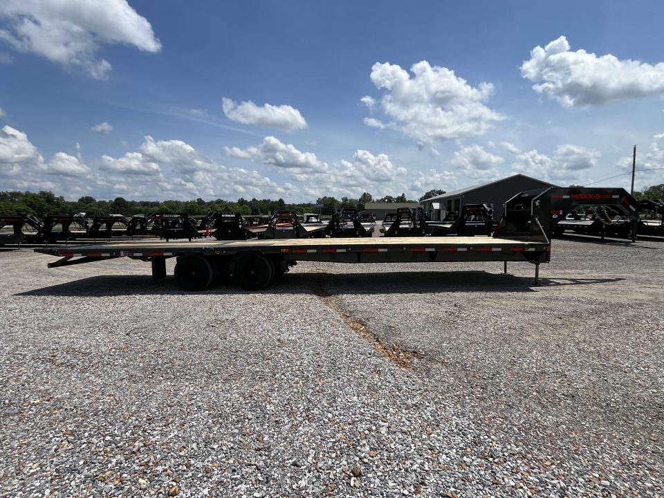 New 2027 MAXXD Hydraulic Dovetail Gooseneck Trailer | 34' x 102' 30K GVWR