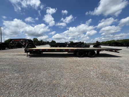 New 2027 MAXXD Hydraulic Dovetail Gooseneck Trailer | 34' x 102' 30K GVWR