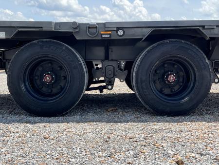 New 2027 MAXXD Hydraulic Dovetail Gooseneck Trailer | 34' x 102' 30K GVWR