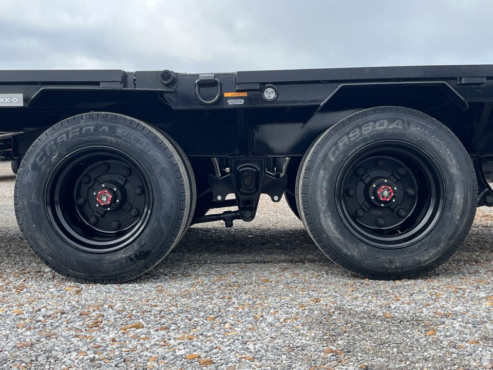 New 2027 MAXXD Hydraulic Dovetail Gooseneck Trailer | 34' x 102' 30K GVWR