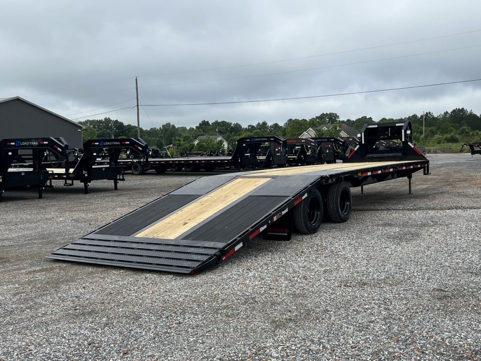 New 2027 MAXXD Hydraulic Dovetail Gooseneck Trailer | 34' x 102' 30K GVWR