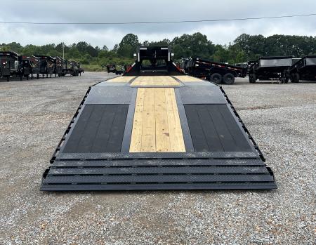 New 2027 MAXXD Hydraulic Dovetail Gooseneck Trailer | 34' x 102' 30K GVWR