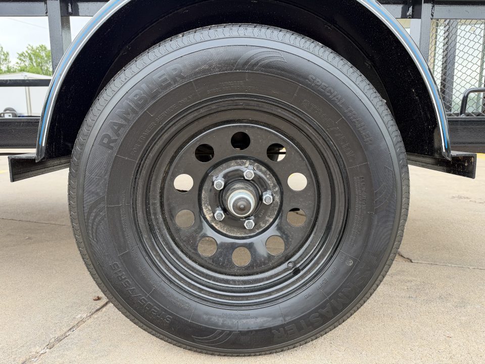 New #262983 2026 TOP HAT DJX 5 X 10 SINGLE AXLE ANGLE TOP 3.5K UTILITY W/ 48" RAMP GATE