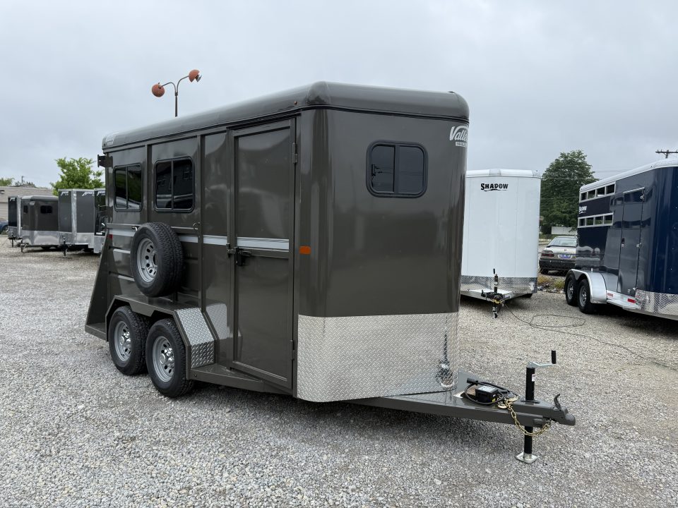 New 2027 Valley Trailers 2 Horse Slant w/ Ramp