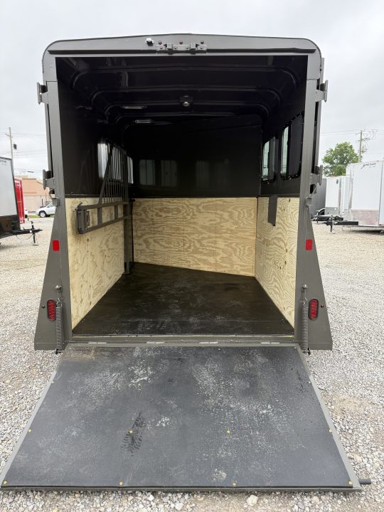 New 2027 Valley Trailers 2 Horse Slant w/ Ramp