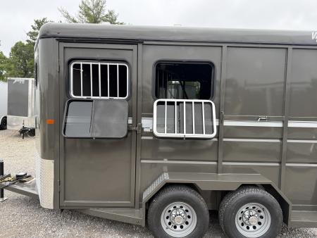 New 2027 Valley Trailers 2 Horse Slant w/ Ramp