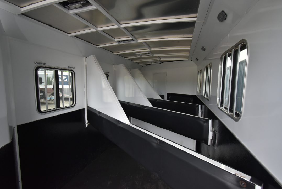 Used 2019 Bison Trailers Trailhand 7411 Horse Trailer