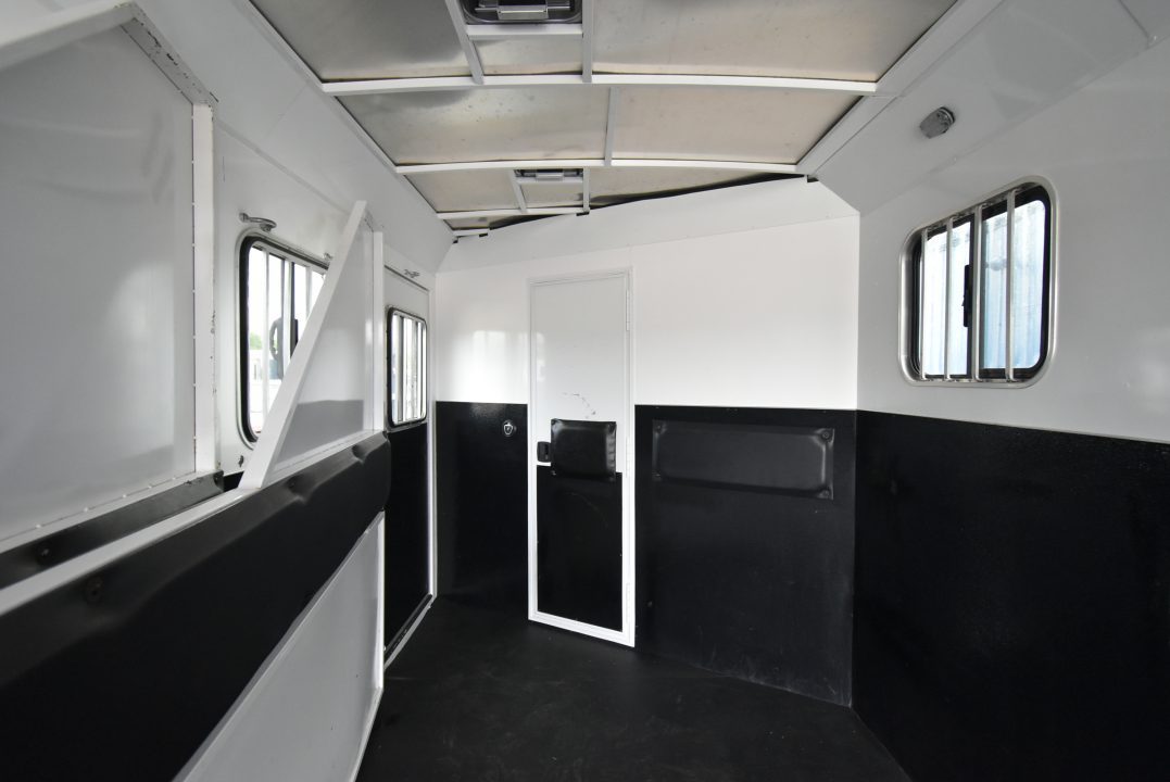 Used 2019 Bison Trailers Trailhand 7411 Horse Trailer