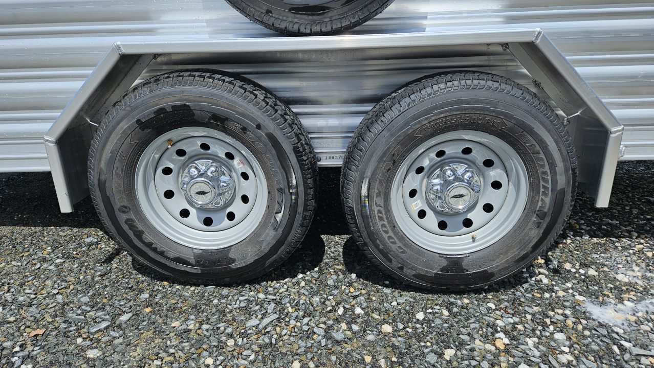 New 2026 Featherlite Trailers 8107 6'7"X16'TA Stock / Stock Combo Trailer