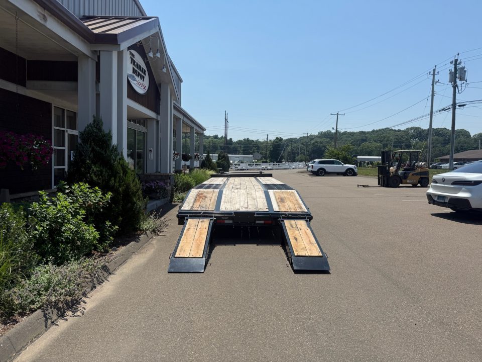 New CAM Superline 8'6" x 25' Beast Deckover Trailer 26.4K