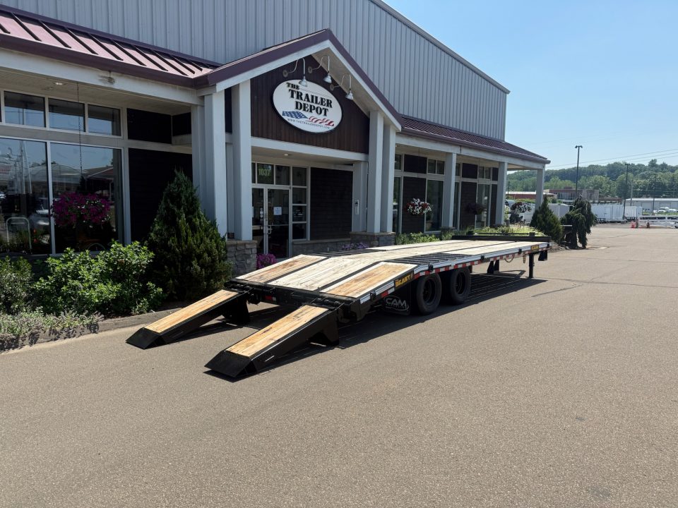 New CAM Superline 8'6" x 25' Beast Deckover Trailer 26.4K