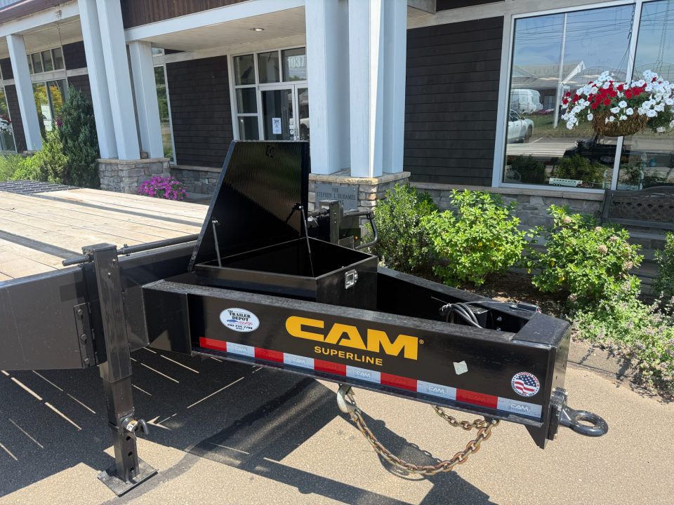 New CAM Superline 8'6" x 25' Beast Deckover Trailer 26.4K