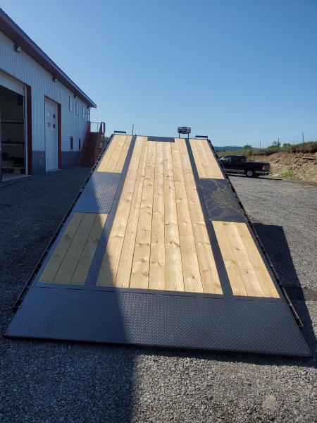 New 2026 Diamond C Trailers DET207 Deckover Tilt Trailer / 15,500 GVWR / 102"x22'