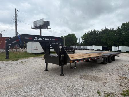 New 2026 Load Trail 24K TANDEM DUAL LOW PRO GN HYDROTAIL W/ STEEL RUNNERS/ HYDRO JACKS/ 102X32 Flatbed Trailer