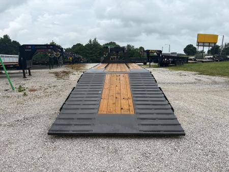 New 2026 Load Trail 24K TANDEM DUAL LOW PRO GN HYDROTAIL W/ STEEL RUNNERS/ HYDRO JACKS/ 102X32 Flatbed Trailer