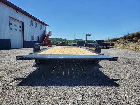 New 2026 Diamond C Trailers HDT207 Equipment Split Tilt Trailer / 15,500 GVWR / 82"x22'