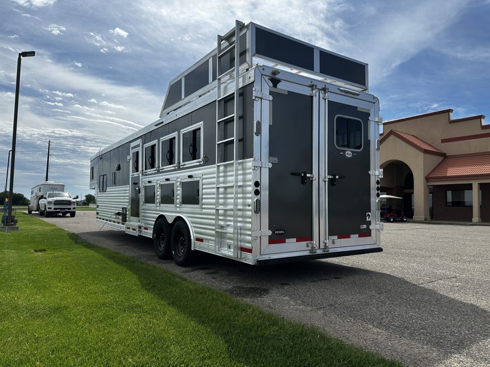 Used 2017 Sierra Trailers 4H 12'6" LQ Horse Trailer