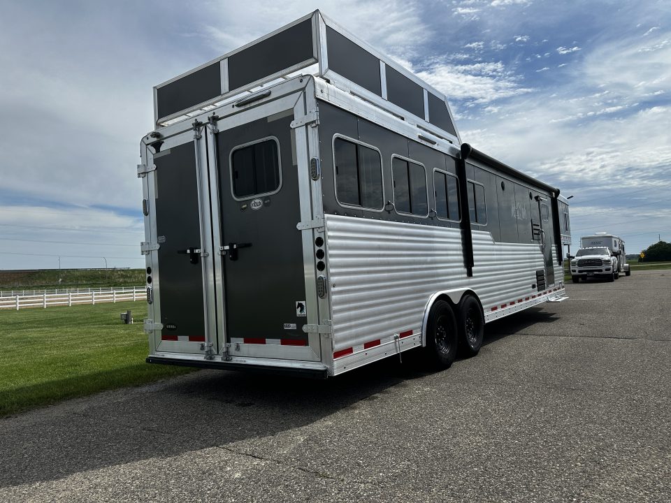 Used 2017 Sierra Trailers 4H 12'6" LQ Horse Trailer
