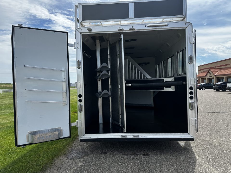Used 2017 Sierra Trailers 4H 12'6" LQ Horse Trailer