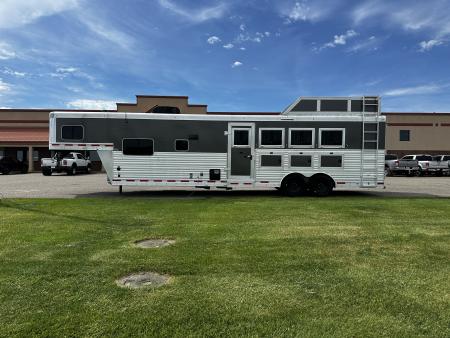 Used 2017 Sierra Trailers 4H 12'6" LQ Horse Trailer