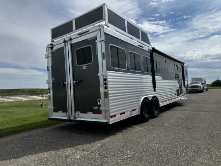 Used 2017 Sierra Trailers 4H 12'6" LQ Horse Trailer