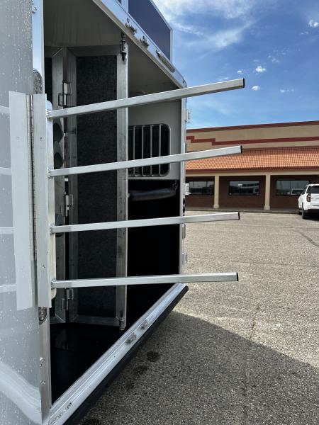 Used 2017 Sierra Trailers 4H 12'6" LQ Horse Trailer