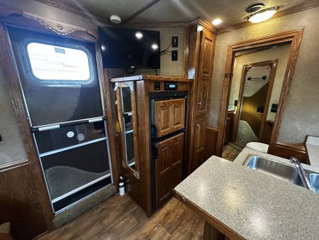 Used 2017 Sierra Trailers 4H 12'6" LQ Horse Trailer