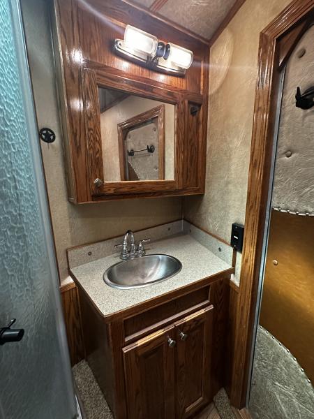 Used 2017 Sierra Trailers 4H 12'6" LQ Horse Trailer