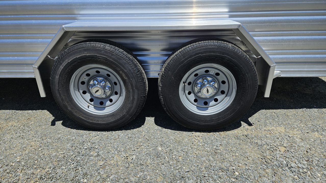 New 2026 Featherlite Trailers 8107 6'7"X16'TA Stock / Stock Combo Trailer