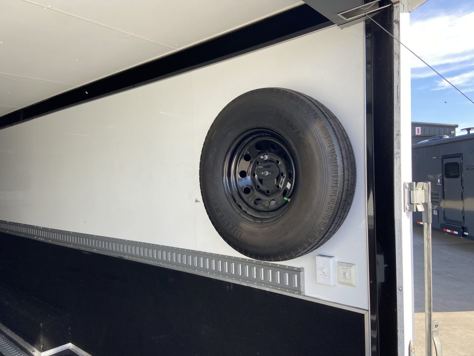 Used 2022 44' BRAVO GOOSENECK