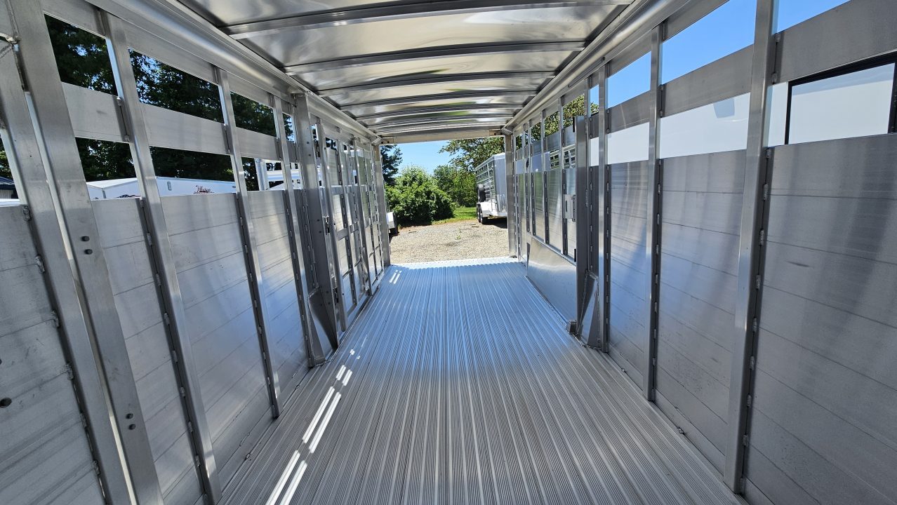 New 2026 Featherlite Trailers 8107 7X20TA Stock / Stock Combo Trailer