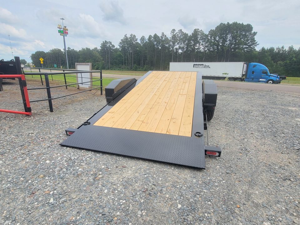 New 2026 Diamond C Trailers HDT207 22' x 82" Tilt Trailer Pacesetter Edition Tilt Trailer