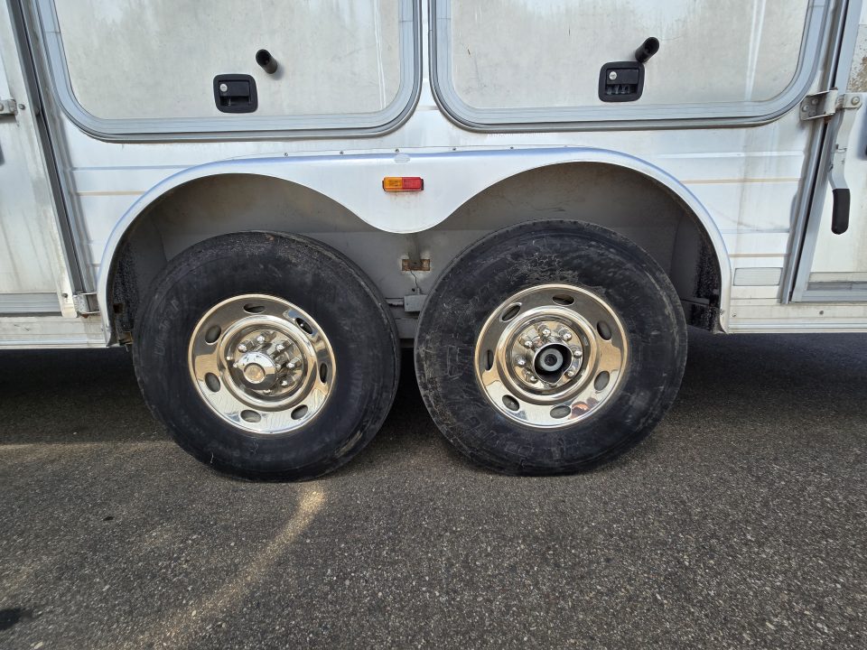 Used 2008 Logan Coach Aluminum XTR 3 Horse Trailer