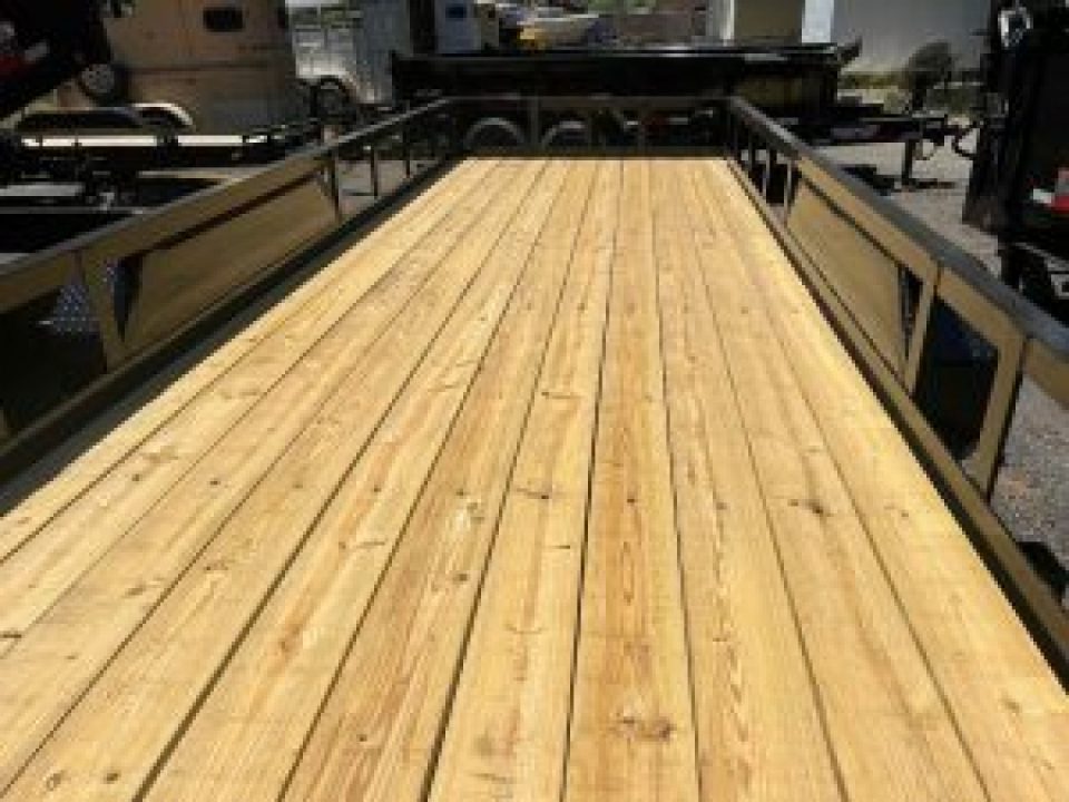 New 2026 Top Hat Trailers 83X16 HH 14K Equipment Trailer with ramps