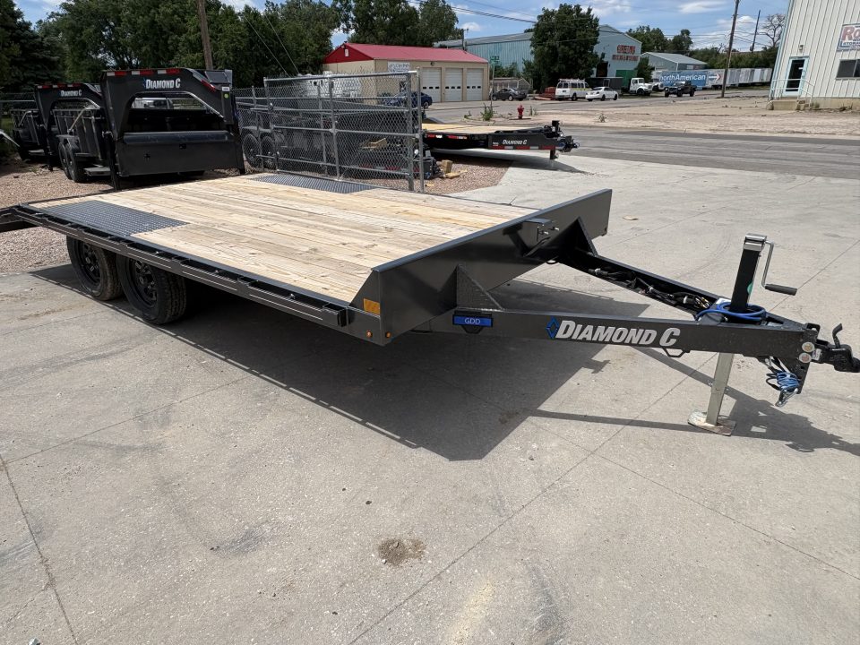 New 2026 Diamond C Trailers GDD235 16X102 Deckover Trailer