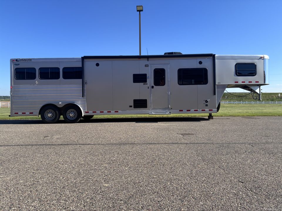 Used 2015 Cimarron Trailers 3H 13'LQ Horse Trailer
