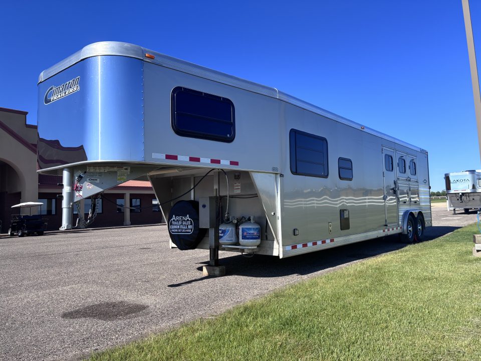 Used 2015 Cimarron Trailers 3H 13'LQ Horse Trailer