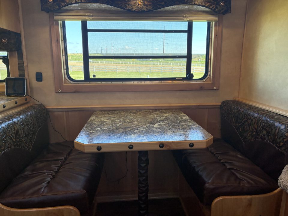 Used 2015 Cimarron Trailers 3H 13'LQ Horse Trailer