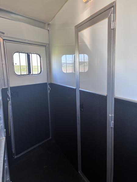 Used 2015 Cimarron Trailers 3H 13'LQ Horse Trailer