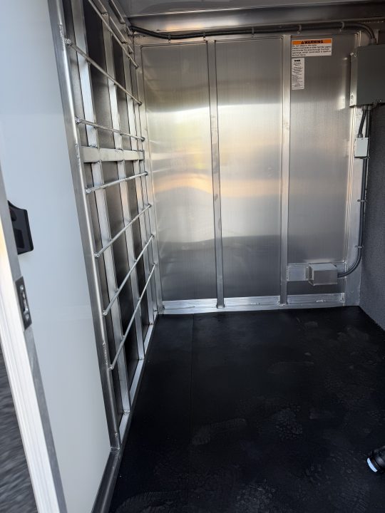 New 2027 Shadow 10 Pen GN Stock / Stock Combo Trailer