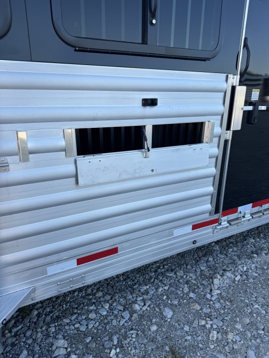 New 2027 Shadow 10 Pen GN Stock / Stock Combo Trailer
