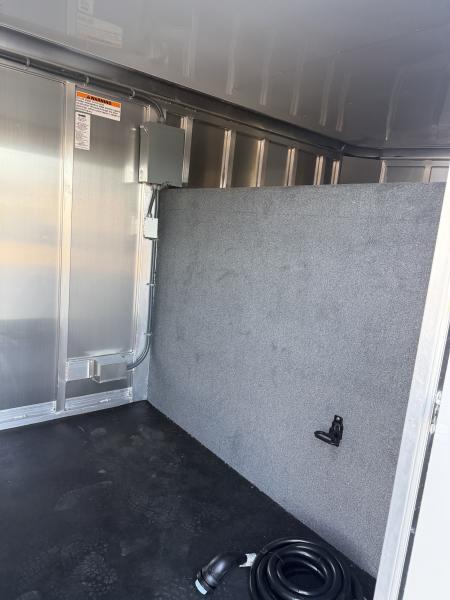 New 2027 Shadow 10 Pen GN Stock / Stock Combo Trailer