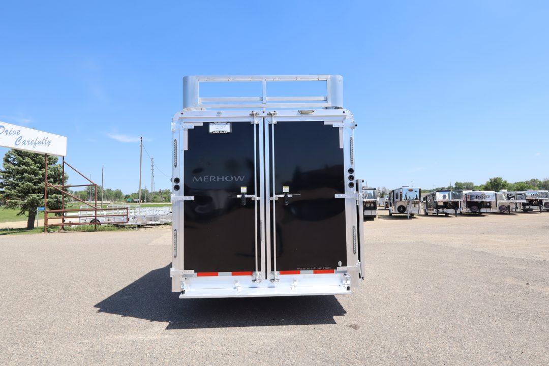 Used 2022 Merhow 5 Horse LQ Trailer W/Slide-Out